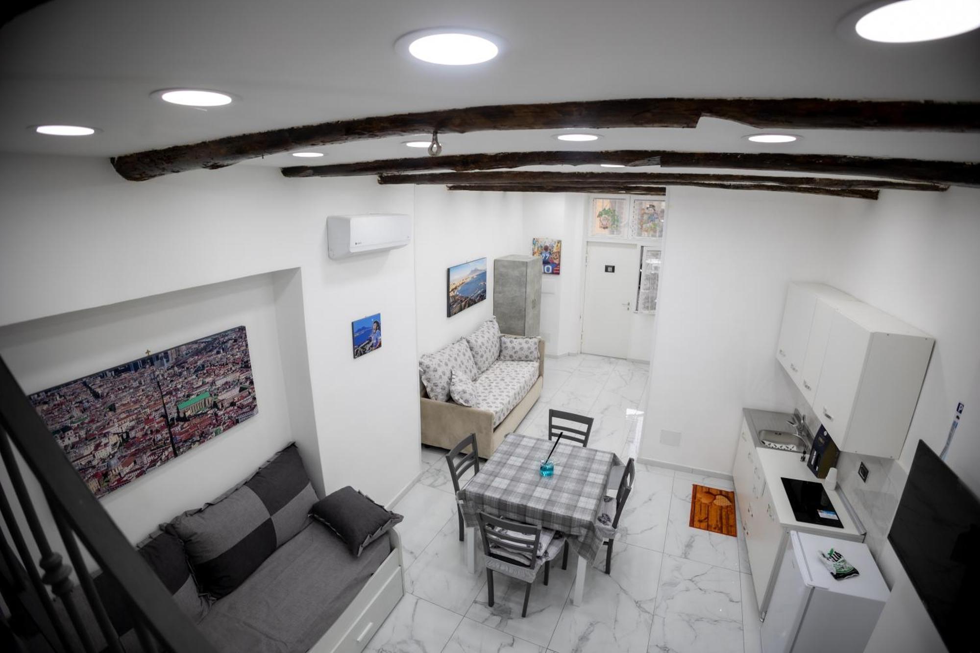 Royal Spaccanapoli Apartment